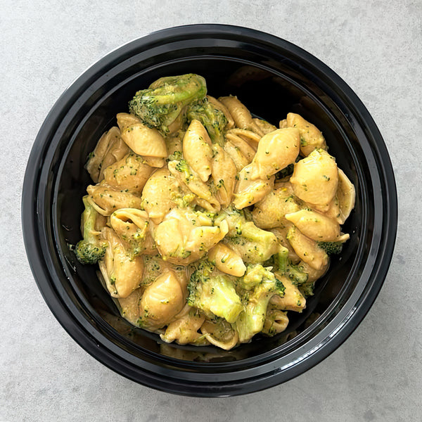 Creamy Coconut Mac & Cheese with Broccoli
